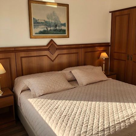 Hotel London Palace มอนเตวิเดโอ ภายนอก รูปภาพ